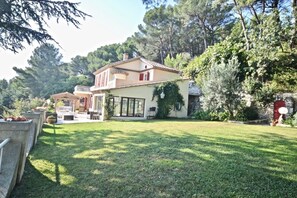 Property grounds - Aix en Provence (Célony) Panoramic view, quiet, Bastide 8 people (Aix-en-Provence)