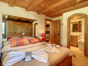 3 bedrooms, iron/ironing board, Internet, bed sheets - Sovereu 124 (Verbier)