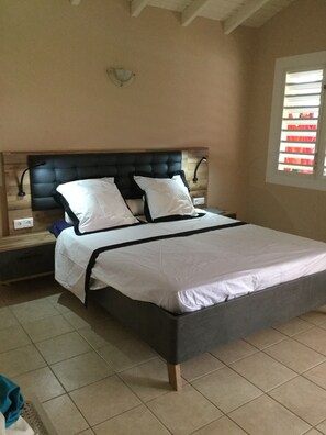 3 bedrooms, in-room safe, iron/ironing board, travel crib - TOP-OF-THE-RANGE VILLA SAINT FRANCOIS POOL CLIM WIFI (Saint-François)