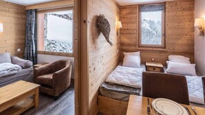 Room - Cozy studio, ski locker, near slopes, Méribel (Méribel)