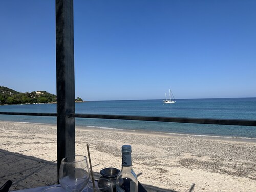 Villa tout confort avec piscine privée à 300m de la plage, vue mer et maquis