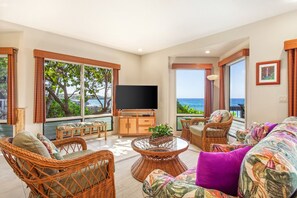 TV, DVD player, ping pong, stereo