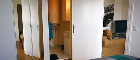 1 bedroom, iron/ironing board, WiFi