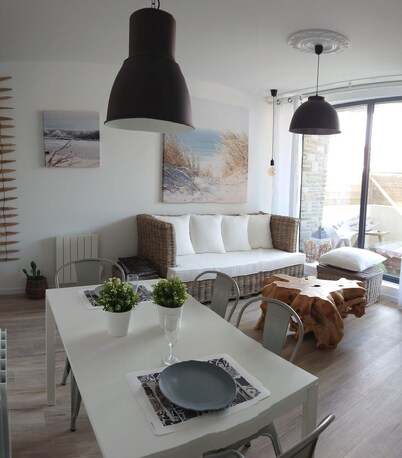 Our islands : 52ème Parallèle - 200m Beach