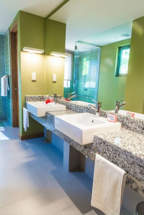 Comfort Apartment | Bathroom - Residence Bel Eau (Mahé Island)