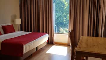 Apartamento conforto | 2 quartos, escrivaninha, ferros/tábuas de passar roupa