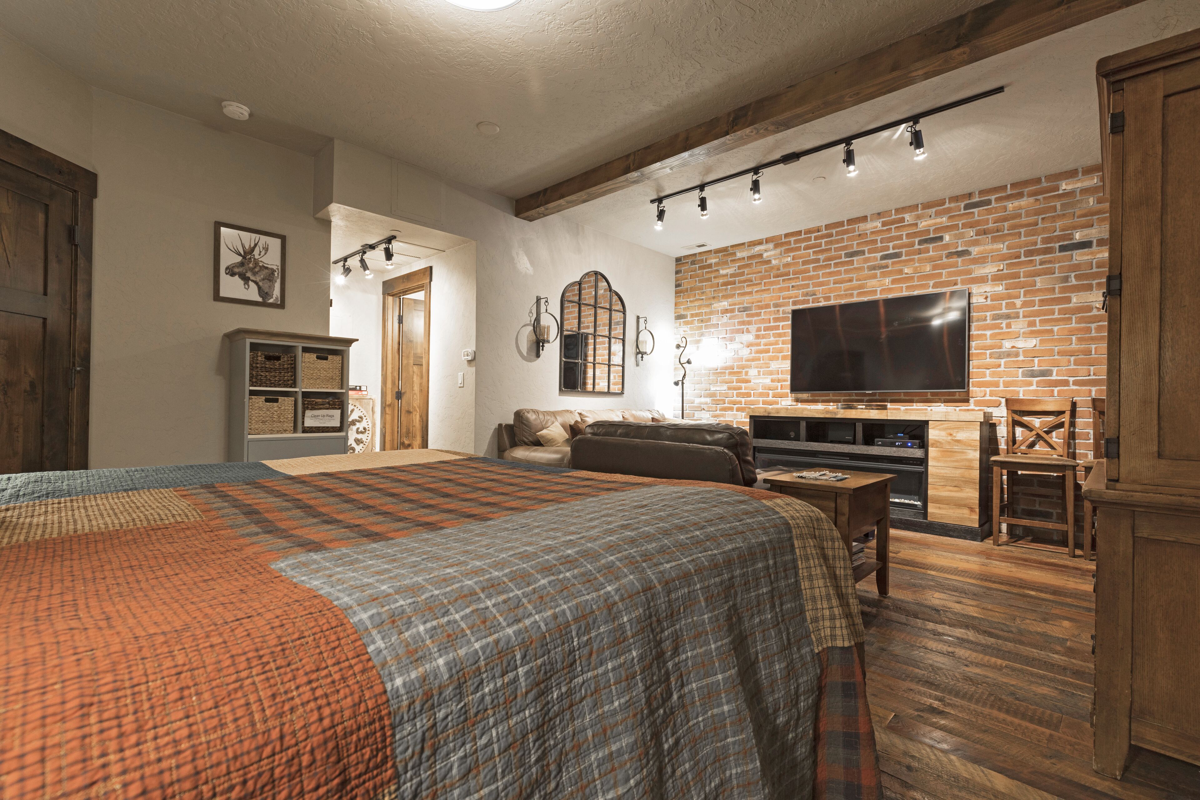 1 bedroom, iron/ironing board, free WiFi, bed sheets