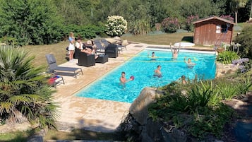 Piscine extérieure, piscine chauffée