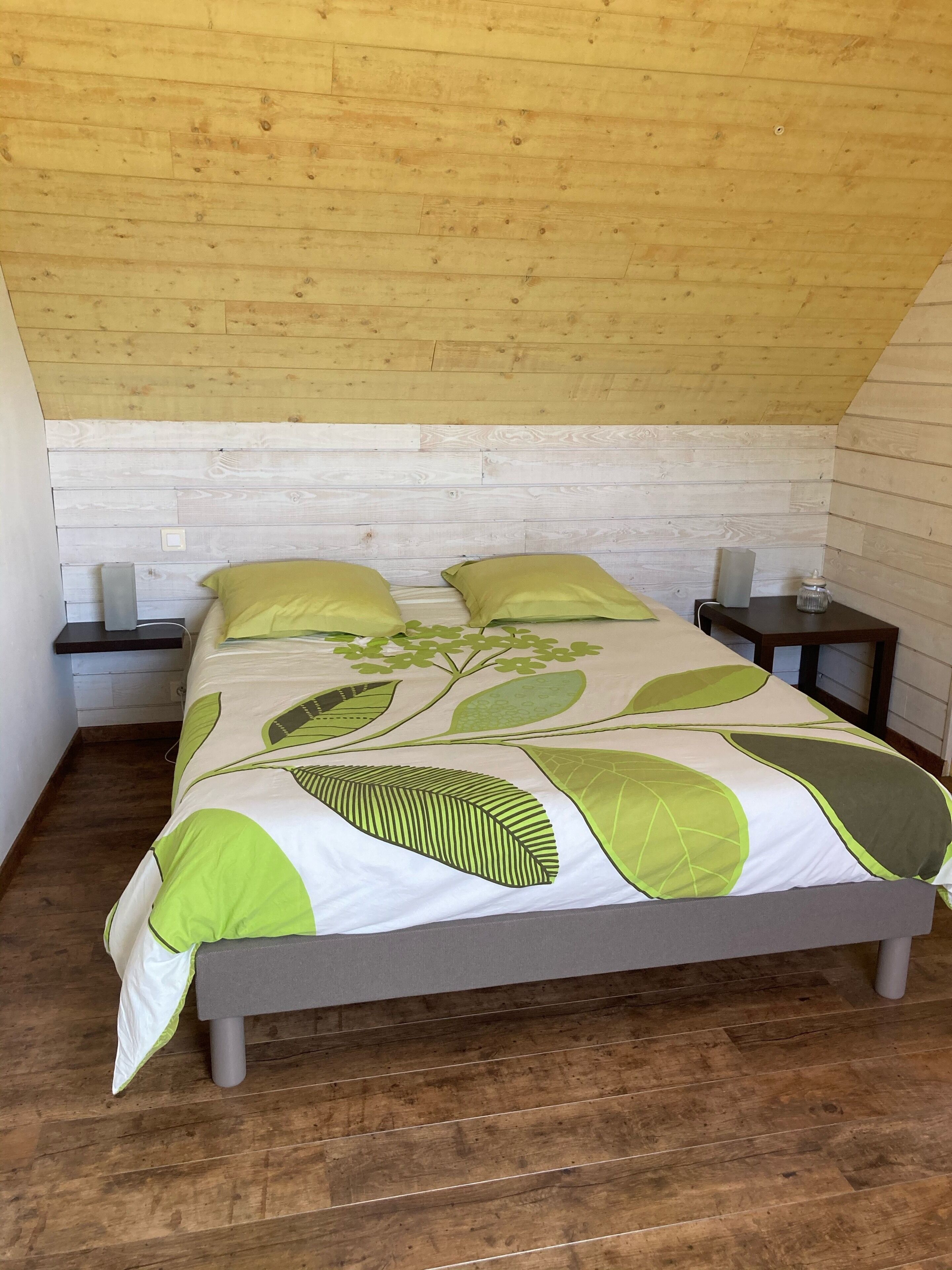 3 chambres, fer et planche à repasser, lit parapluie, Wi-Fi gratuit