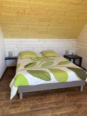 3 chambres, fer et planche à repasser, lit parapluie, Wi-Fi gratuit