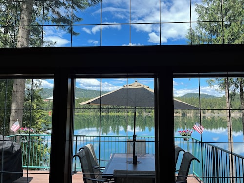  Waterfront Pend Oreille -Priest River near Sandpoint
8/9-8/15 & 8/22- Oct OPEN!