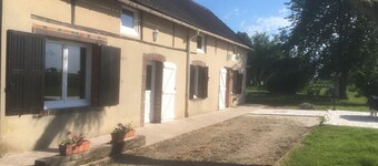 Cottage in the countryside between Charny and Toucy