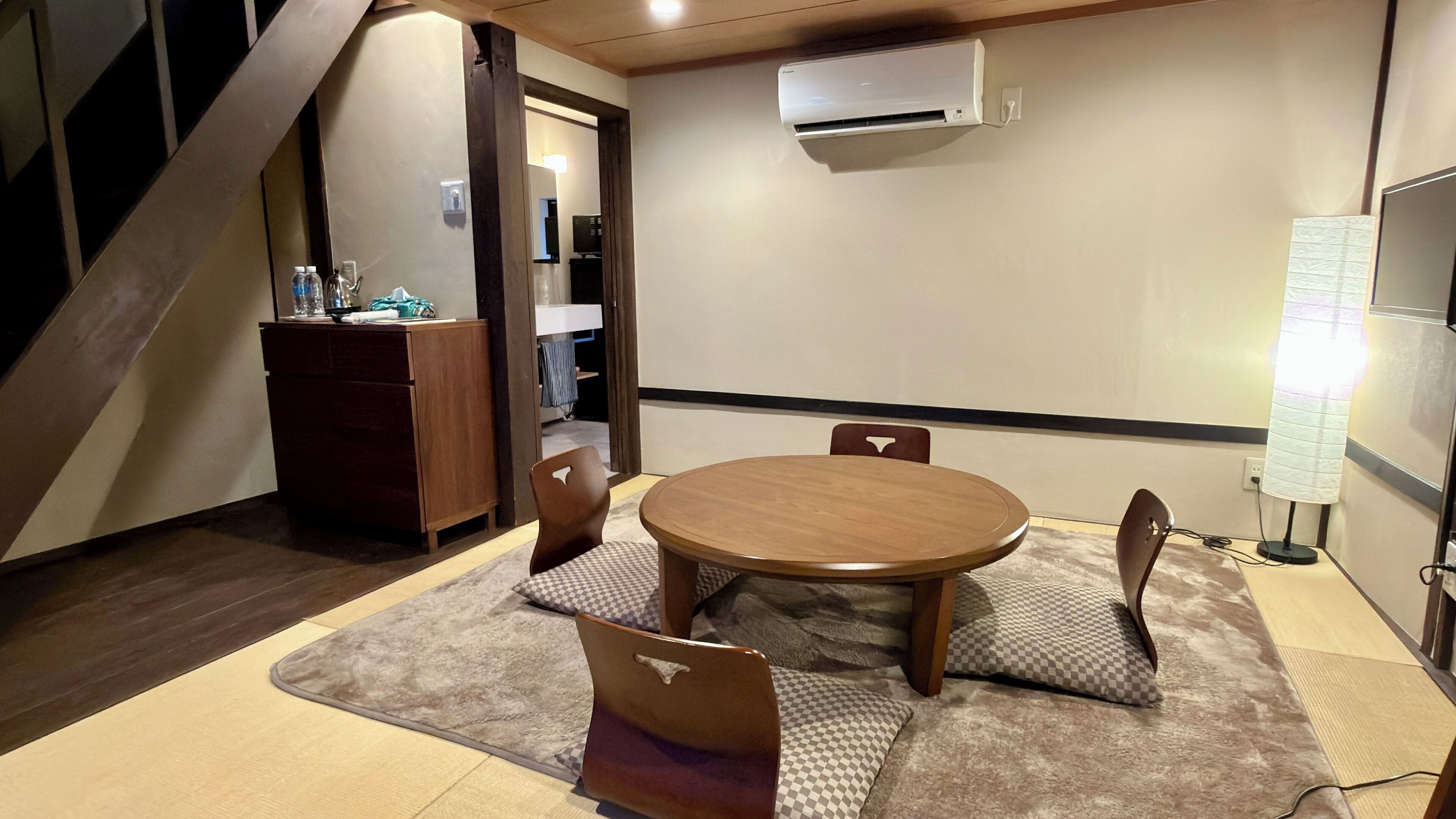 Superior Triple Room (No.4) | Bathroom | Free toiletries, hair dryer, slippers, electronic bidet