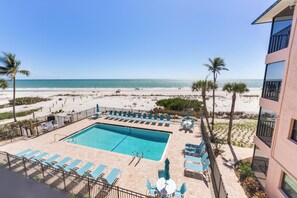 A heated pool - OCEAN'S REACH 2A3: 2-Bedroom, Gulf-Front/Corner Unit, Dunes Golf Privileges! (Sanibel Island)