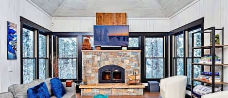 Smart TV, fireplace, offices
