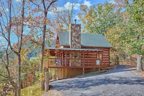 Exterior - Bare Snugglin' 1 bedroom, sleeps 4! (Sevierville)