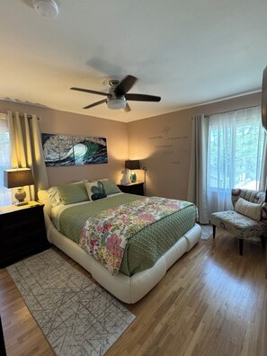 4 bedrooms, desk, iron/ironing board, travel cot
