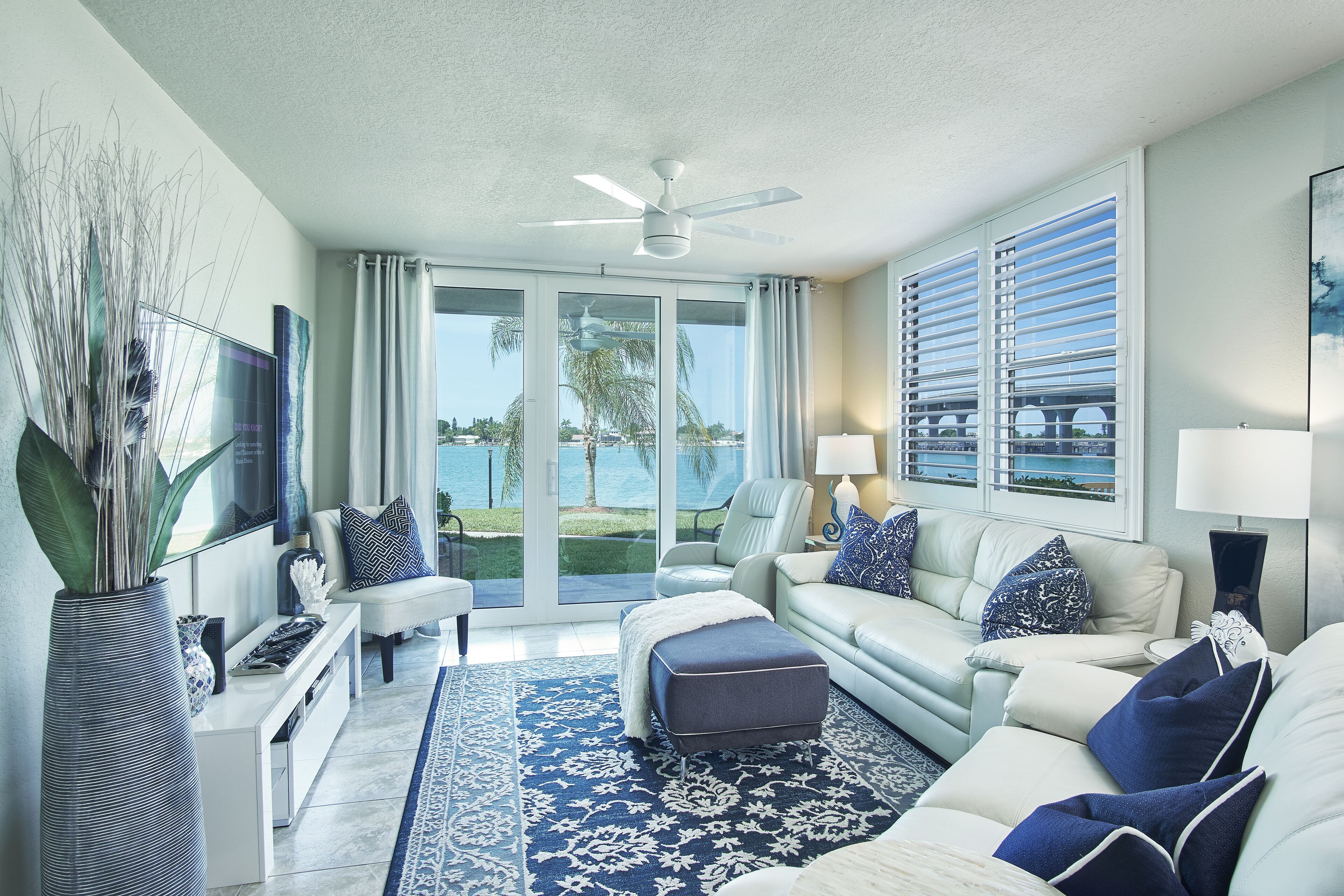 MAGNIFICENT CONDO WITH SPARKLING WATER VIEWS -SUPERIOR LOCATION WITH ZERO STEPS