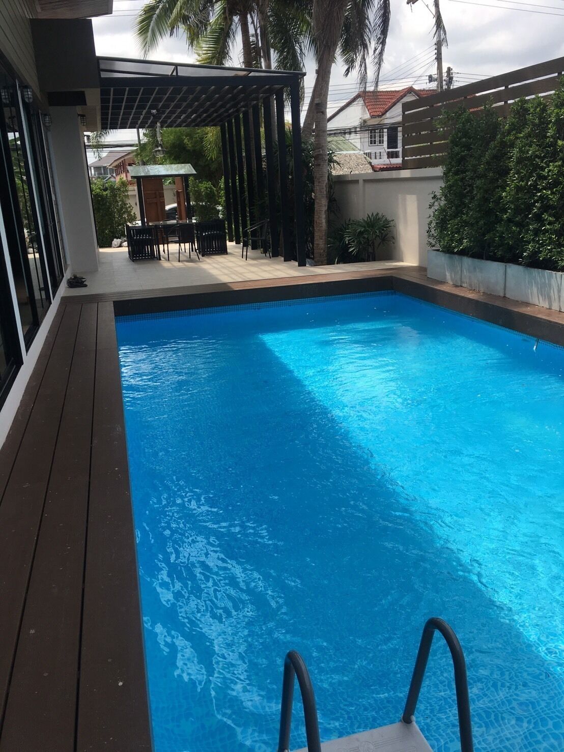 Utomhuspool
