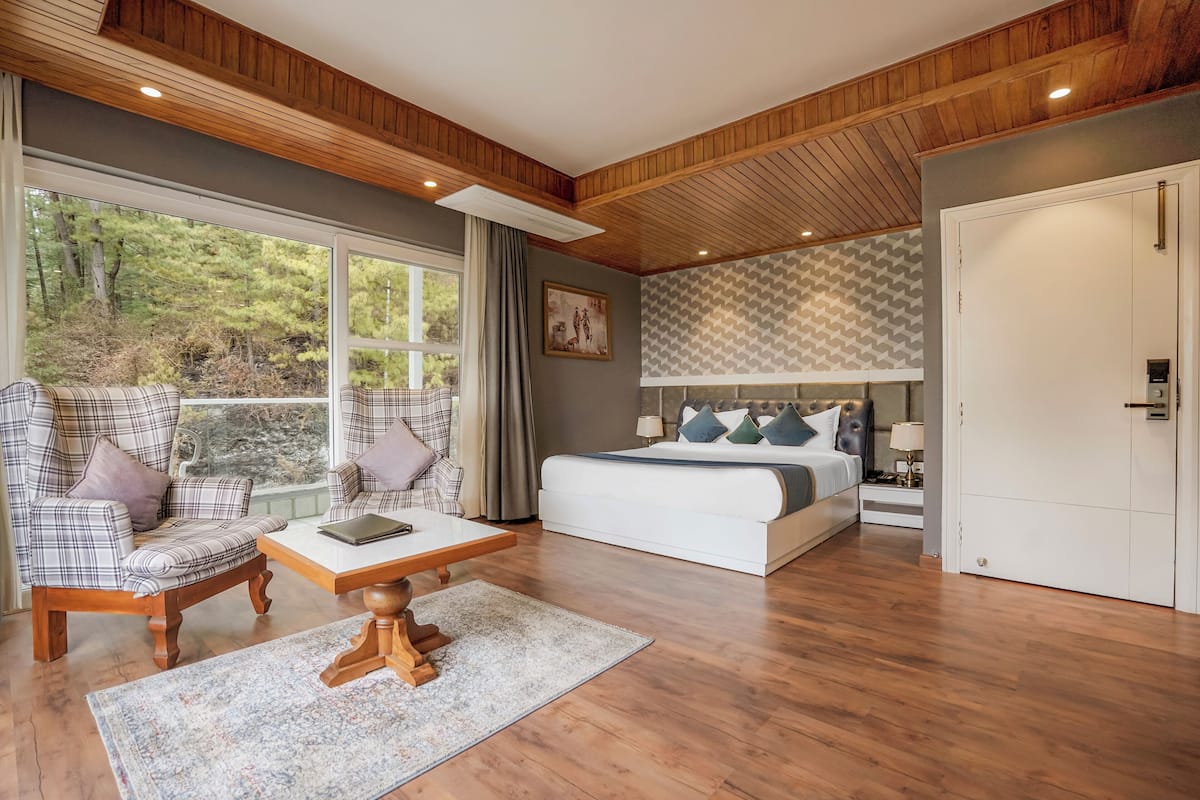 Chambre Double Supérieure, 1 trÚs grand lit, non-fumeur, vue vallée