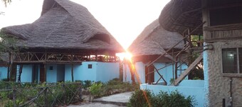 マフィアのビーチリゾートに滞在して楽しむ