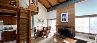 Beautiful View for a Great Price! 2 bed/2 bath condo with loft in Northstar