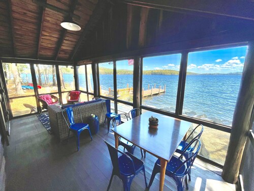 Harold's Camp: The cutest waterfront right on Lake Winnipesaukee ⚓️