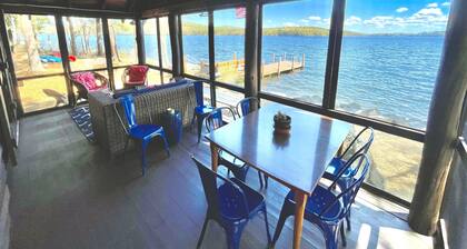 Harold's Camp: The cutest waterfront right on Lake Winnipesaukee ⚓️