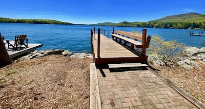 ACOGEDORA CASA A LA DERECHA EN EL LAGO WINNIPESAUKEE