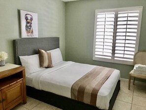 4 bedrooms, iron/ironing board, free WiFi, bed sheets