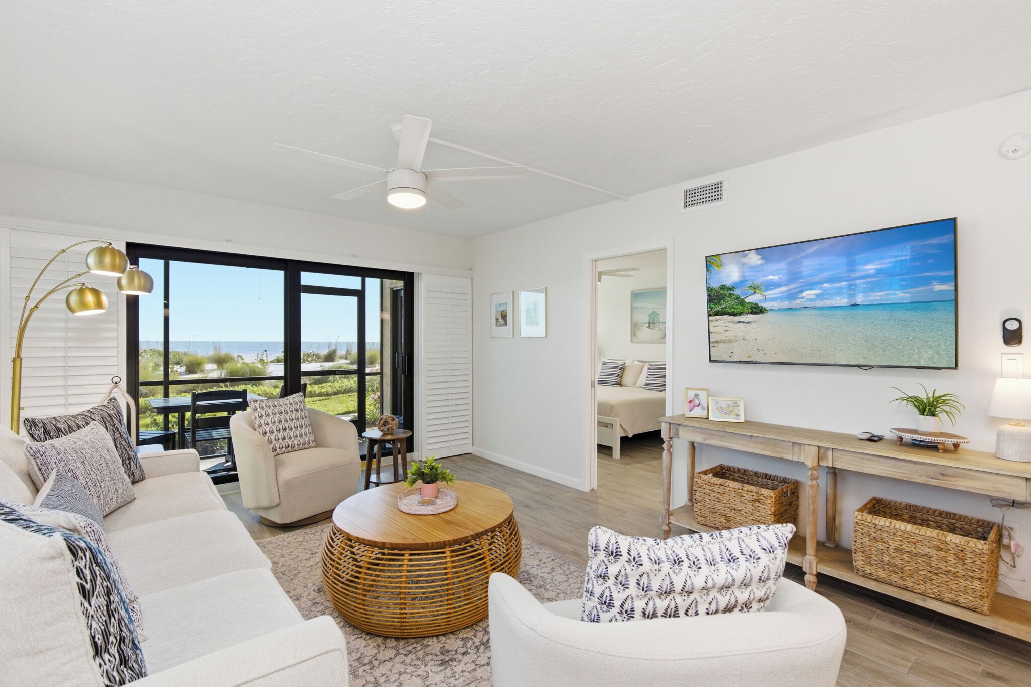 テレビ、書斎 / ワークスペース