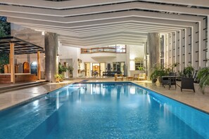 A heated pool - Stunning Luxury Penthouse with Spa and Concierge (medellin)