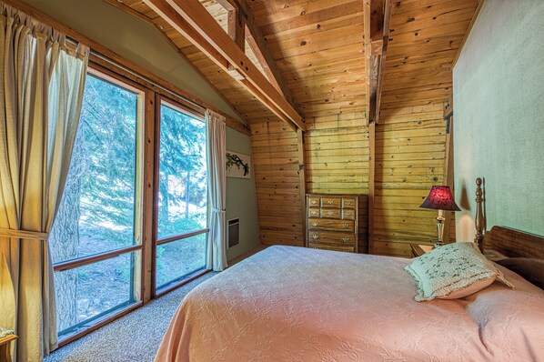 4 多间卧室、上网接入、床单