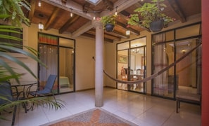 3 habitaciones y caja de seguridad en la habitación