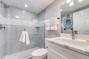 Shower, hair dryer, towels - OCEAN'S REACH 1C1, Ground-Level, 2-Bedroom, Walk-Out, All Amenities Open! (Sanibel Island)