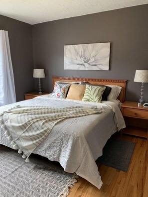 3 bedrooms, iron/ironing board, travel cot, free WiFi