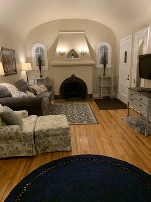 Smart TV, DVD player, video library