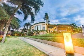 Property grounds - The Park - Silang (Silang)