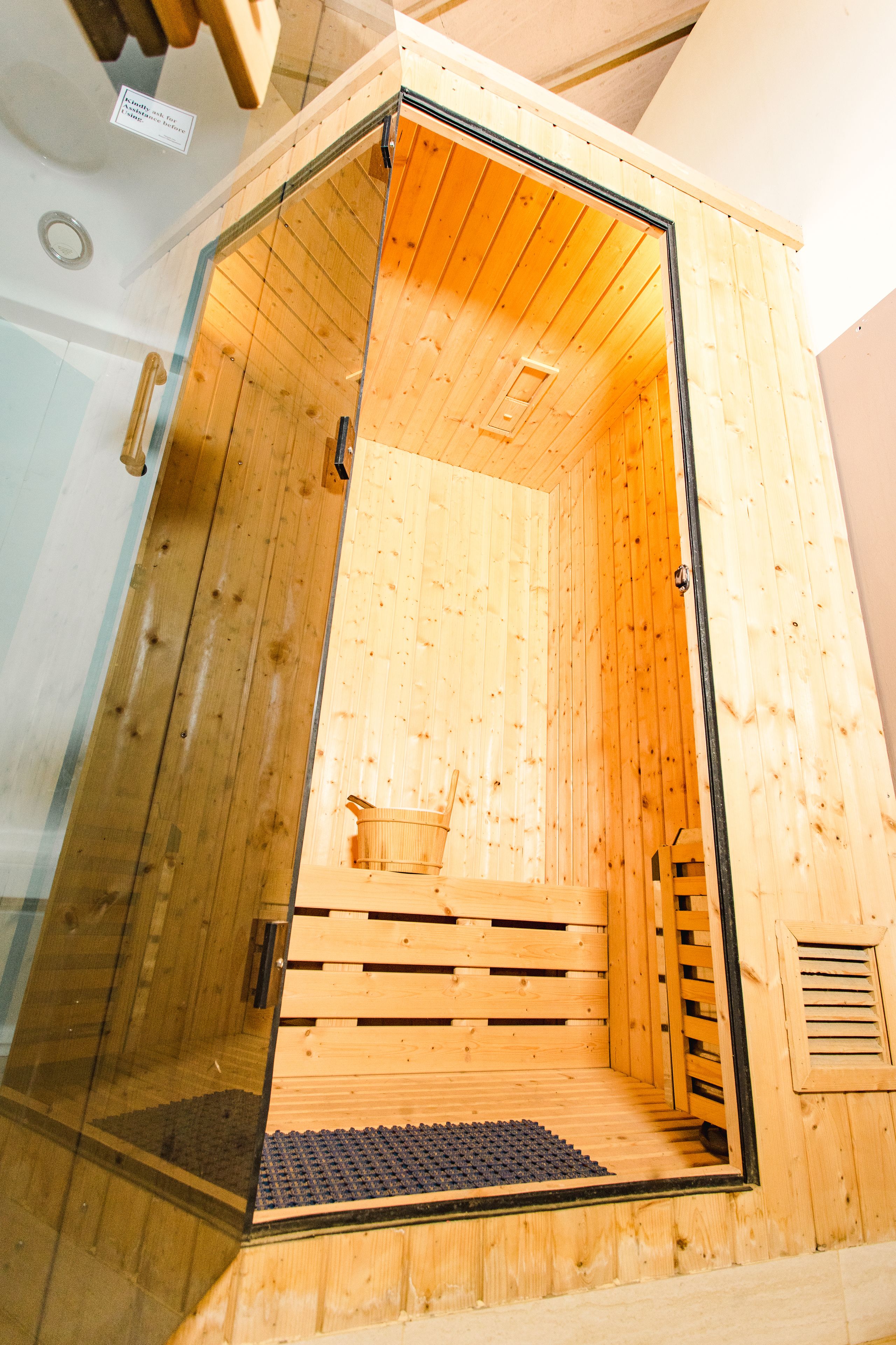 couples treatment room(s)