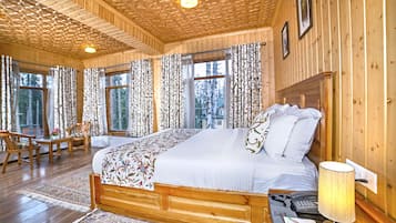 Premier Double Room | Egyptian cotton sheets, premium bedding, in-room safe, desk