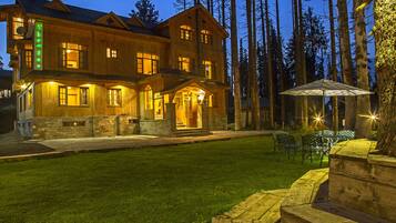 Fachada de la propiedad