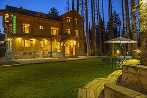 Front of property - Shaw Inn (Baramula)