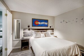 1 bedroom, iron/ironing board, travel cot, WiFi