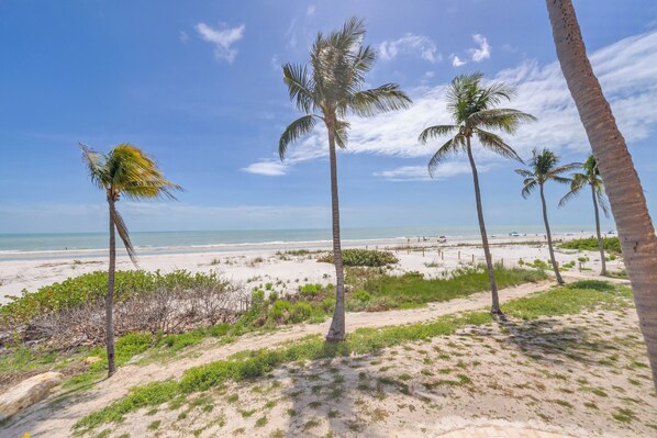 Accommodatie ligt op het strand