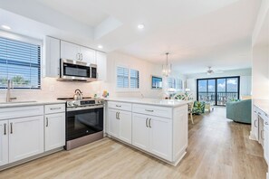 Fridge, microwave, oven, stovetop - OCEAN'S REACH 1D2: 2-Bedroom, Corner Unit, Dunes Golf Privileges! (Sanibel Island)