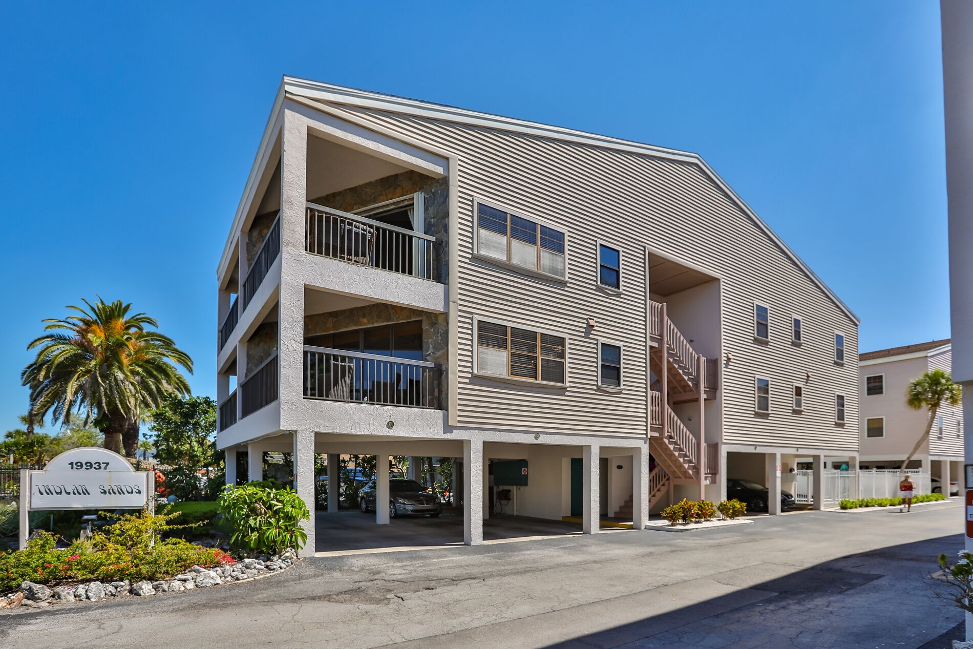 Updated 1310sq.ft.  2/2 Condo With Spectacular Sunset View! Sleeps 6