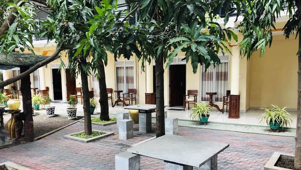 Front of property - Trinco Prasanna Resort (Trincomalee)
