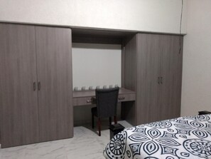 3 bedrooms, iron/ironing board, WiFi, bed sheets - The best place to stay *Family & Friends*  (Industrial Hab Abraham Lincoln)