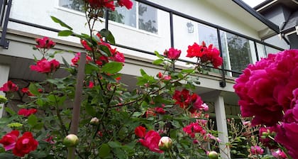 Two-bedroom place, quiet street, near skytrain and groceries, Vancouver