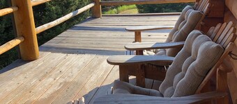 Bozeman-Bridger Retreat with Hot Tub and Mountain Views